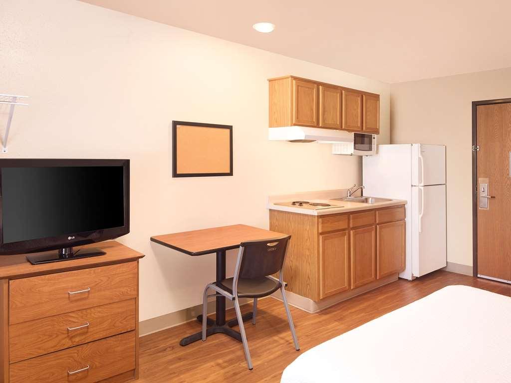 Extended Stay America Select Suites - Kalamazoo - West Szoba fotó